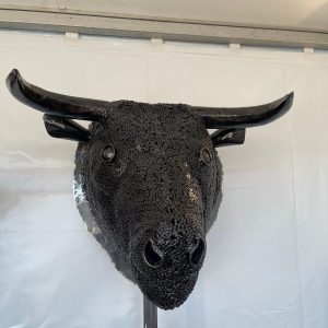 Tête de taureau en chaîne